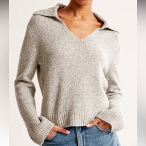Abercrombie & Fitch Gray V-Neck Sweater